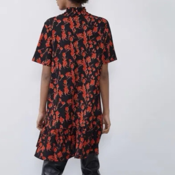 Zara Mini dress High neckline Half sleeve Tiered Ruffle Black Red M Oversized - Picture 11 of 12